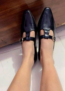 MOMO korean Imporyed Stylish Black Mary Jane.