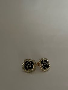 Elegant DO Black Rose Stud Earring