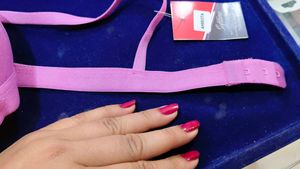 Comfortable Pink Bra one hook br