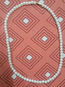 white Pearl Necklace 2 piece