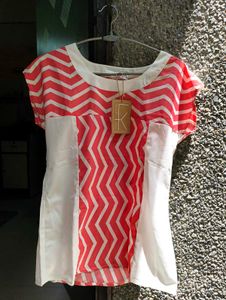 Chic Chevron Print Top