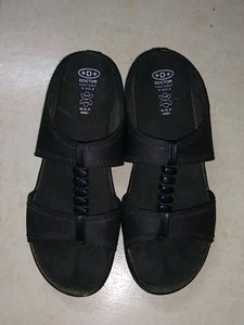 Black sandals (Doctor +)