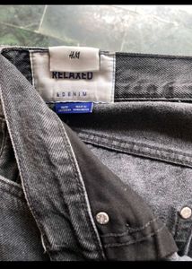 (H&amp;M) Relaxed Fit Black Jeans