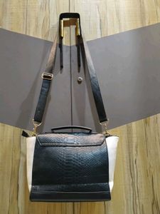 Chic Tri-Color Handbag