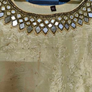 MEDIUM SIZE . Elegant Yellow Embellished Kurta Set