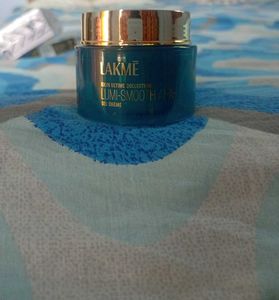 nykaa foundation and lakme gel creme