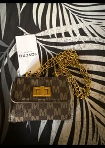 Chic Micro Handbag with Gold Chain