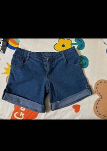 Set of 2 Stylish Women's Denim Shorts