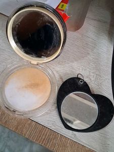 2 mirrors