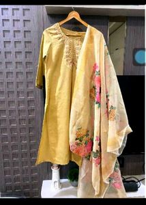 😍 floral 3 piece kurta set🤗