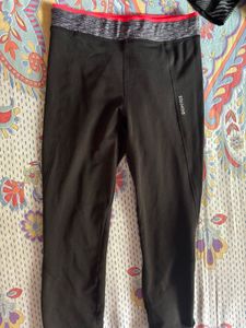 2 set of Yoga half pants