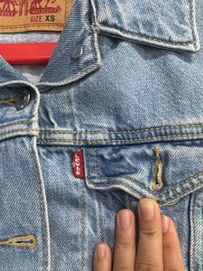 Classic Levi's Denim Jacket