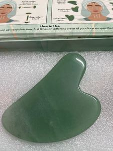Oriflame Face Sculpting Jade Roller &amp; Gua Sha Set