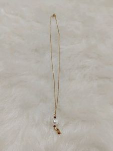 Sleek Gold Polish Chain