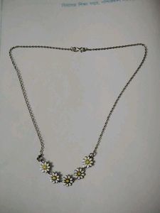 222.Daisy Chain Necklace