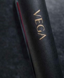 Vega Hair Straightener