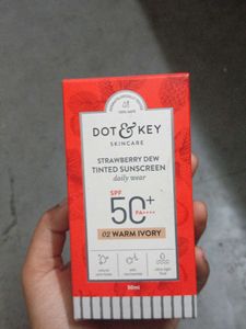 🍓☀️Dot & Key Strawberry Dew Tinted Sunscreen SPF