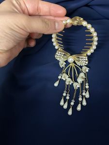 Elegant Pearl Bow Hair Clip