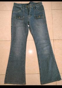 2 New Jeans Combo 🎧⛴️🎽👕🛸