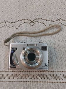 Sony Cyber-shot 5.1 megapixel Digital Camera