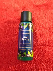 St. Botanica Acai Berry Body Wash