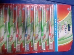 12 Pcs Pack Lumax Excite Toothbrush Pac
