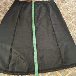 Elegant Black skirt linen- zip not working
