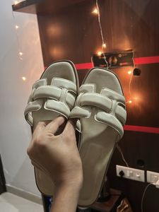 Stylish Cream Flat Sandals