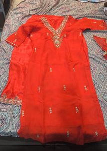 Elegant Orange Kurta Set with Dupatta😍