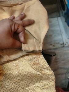 1 or 2 te used golden blouse