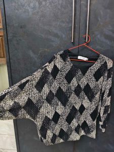 Chic Geometric Print Top