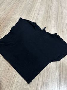 Classic Black crop T-Shirt