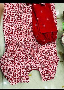 Red &amp; White Floral Kurta Set with Dupatta