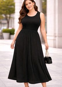 Elegant Black Sleeveless Pleated Midi Dress