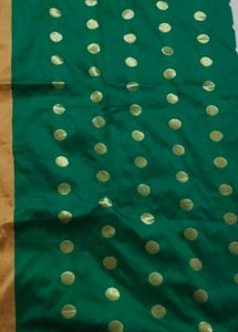 Elegant Silk Saree with Gold Motifs
