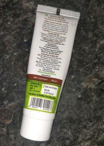 Mamaearth Onion Shampoo
