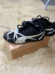 Rosie Stylish Black Puma Sneakers
