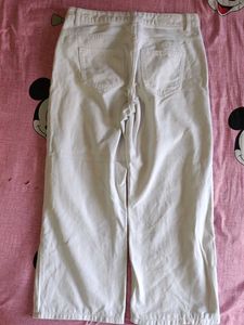 White Wide Leg pants.length - 34, waist - 30-32 .