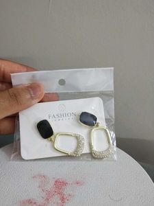 Elegant Geometric Drop Earrings