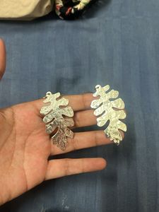 Unique Leaf Design Dangle Earrings