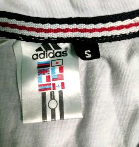 Adidas Unisex T-shirt✨