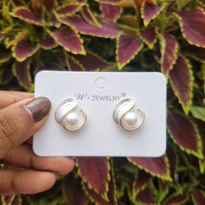 Pearl Wrapped In Petals Korean Studs