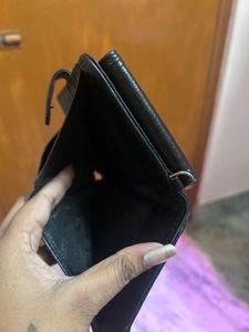 Elegant Black Leather Crossbody