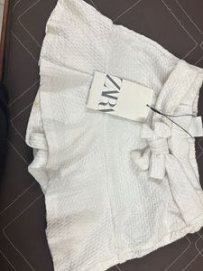 Zara White Textured Shorts