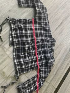 Chic Plaid Cropped Shirt