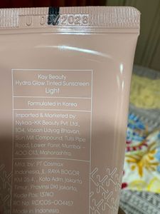 Hydro Glow Tinted Sunscreen SPF 40