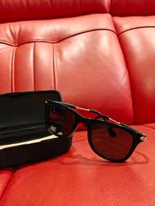 Black &amp; Gold wayfarer sunglass
