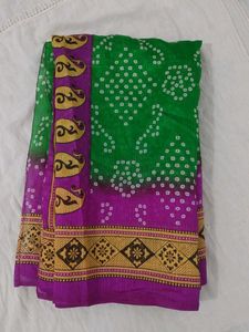 Vibrant Green & Purple Bandhani Saree