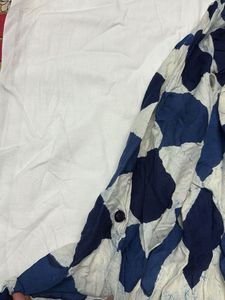 Stylish Blue Diamond Print Top