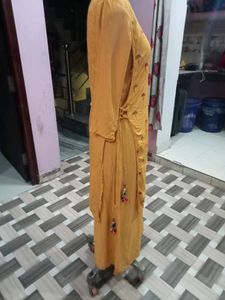 Kurti Gwoun